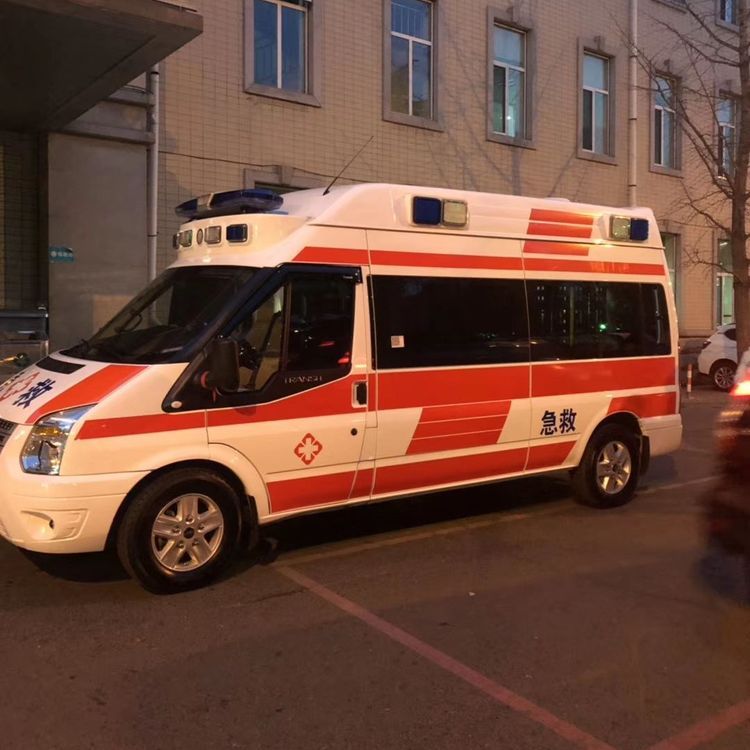 元阳夜间租赁救护车护送病人转院：安全转运的 8 大核心注意事项
